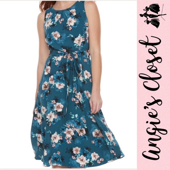 Elle Dresses & Skirts - Elle Floral Dress